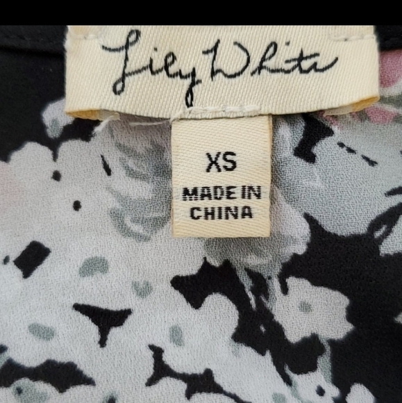 Lily White Black Pink Floral Strappy Criss Cross Back Bell Sleeve Blouse Top XS - Picture 7 of 8